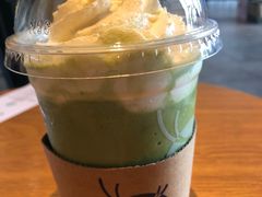-瑞幸咖啡(镇江新城吾悦广场店)