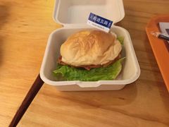 牛肉汉堡-前进5路汉堡炸鸡(前进五路店)