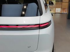 -理想汽车(世纪汇店)