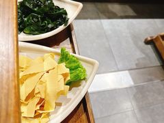 -山城鼎重庆老火锅(西安钟楼店)