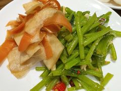 -黄泥岗·地道湖北菜(奥特莱斯店)