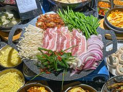 -红泥小火炉·东北泥炉烤肉(天一旗舰店)