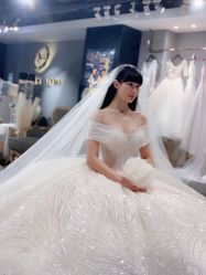 -艾米丽婚纱礼服