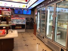 -红宝石·鲜奶小方·海派西点房(南丹店)