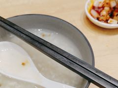 -李与白包子铺(桐梓林店)