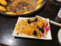 -小媳妇铁锅炖(安华街店)