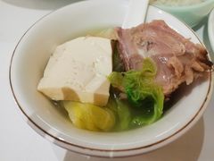 鸭架白菜豆腐汤-月福京味斋·烤鸭店·北京菜(鼓楼总店)