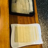 「经典猪肚鸡（中份）」「广顺兴煲仔饭」「毛根甘蔗水」「料碟」「至尊虾饺皇」「广式鸡蛋肠粉」「石磨老豆腐」「蔬菜大拼」「菌菇拼盘」「鲜虾烧卖」「豉汁蒸排骨」「紫金酱牛肚」「潮汕牛肉丸」「大口吃饭的小朋友」「顺兴叉烧（中份）」「广式鸡蛋肠粉」