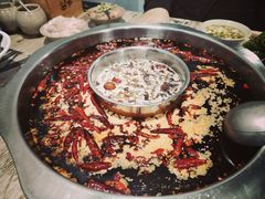 -渝嘴小老弟老火锅(华新村店)