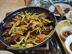 -溢心园香河肉饼总店