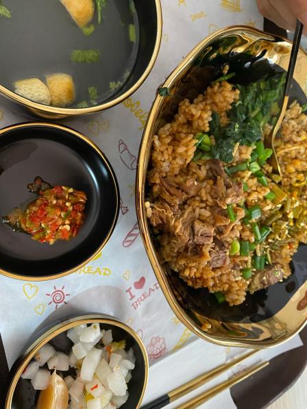 黑金牛油拌饭-"偶然发现一家 才开的 牛肉确实肉质还可.