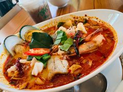 -Chom Cafe and Restaurant