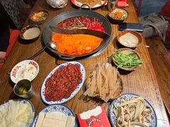 -萍姐火锅·公路夜市(武汉首店)