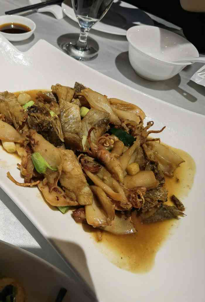 余记海鲜(合生广场店)-"菜心没盐味,白水煮的一样.鱼好吃,但是是.