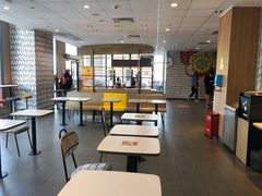大堂-麦当劳(杭州临平万达广场店)