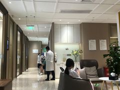 -柏乐口腔医院·舒适化无痛种植牙中心(东盟商务区院)