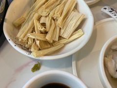 -德林酸菜鱼火锅(南丹店)