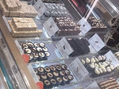 -VENCHI 闻绮(上海佛罗伦萨小镇店)