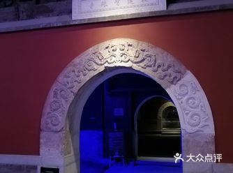 景山后面北沙滩胡同里的寺庙，其实是时髦的美术中心