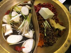 -沸炉重庆老火锅(军事博物馆店)