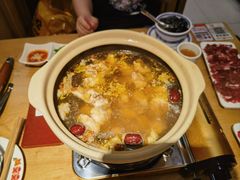 喜滋滋醉鸡煲-邹开喜·炭炉鸡煲·海鲜火锅(虹口足球场店)