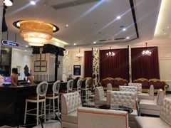 -皇马纯KTV·量贩·聚会(民治店)