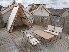 -小草屋轰趴馆别墅派对新场团建家庭聚会