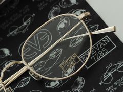 -目艮眼镜SHOWROOM(品牌集合店)