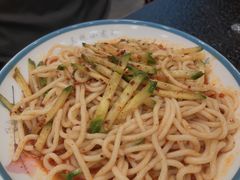 金牌凉面-三妹小龙虾·黄油蟹(华侨城总店)