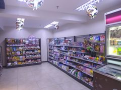 -全家便利店(愚园店)