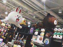 -LINE FRIENDS Garosu-gil Flagship Store