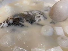 鱼头汤-湖庭壹品鸭王·传统北京烤鸭·别墅私房菜·庭院宵夜(江宁店)