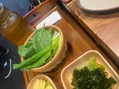 -野山舂·贵州现舂酸汤火锅(鸿通城店)