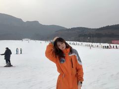 -济南卧虎山滑雪场