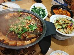 -严记小天府酸菜鱼(西四路店)