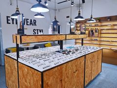 -罗伯特眼镜·蔡司官方授权(罗湖国贸店)