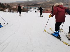 -秦皇古道滑雪场
