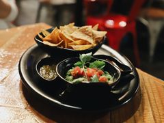 牛油果酱配玉米片-Luchador摔跤手墨西哥餐厅(恒宇广场店)