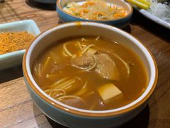 大酱汤-明洞阿姨·韩式酱蟹烤肉·创意料理(三元桥店)