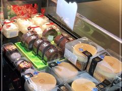 -85度C(生甜甜圈研究工坊·上海松江人民北路店)