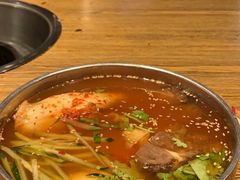-鑫釜山海鲜烧烤(鑫丰国际店)