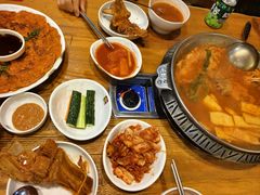 -喇喇排骨火锅·传统韩式脊骨汤(望京西园总店)