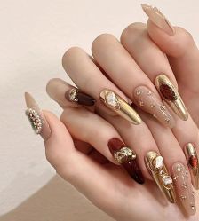 -桃色美甲沙龙