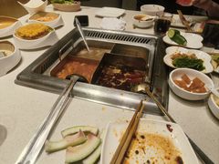 -海底捞火锅鲜切牛肉主题店(长寿路店)