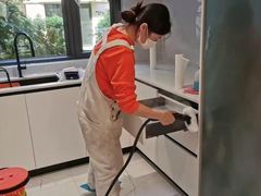 -乐禧母婴全自营月嫂(宝山店)