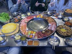 -哈哈碳都·牛肋条无限自助烤肉(台江万达店)