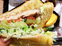 -The Habit Burger Grill 哈比特汉堡(爱琴海店)