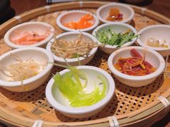 -包整·丝娃娃(一览甲秀楼风景店)