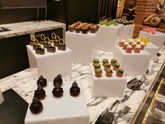 -南京长江之舟华邑酒店·鲜艳自助餐厅