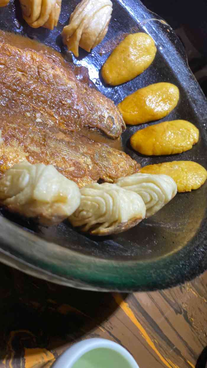 西淀壹锅鲜-"地址:人民公园对面,麦当劳旁边,还是挺明.